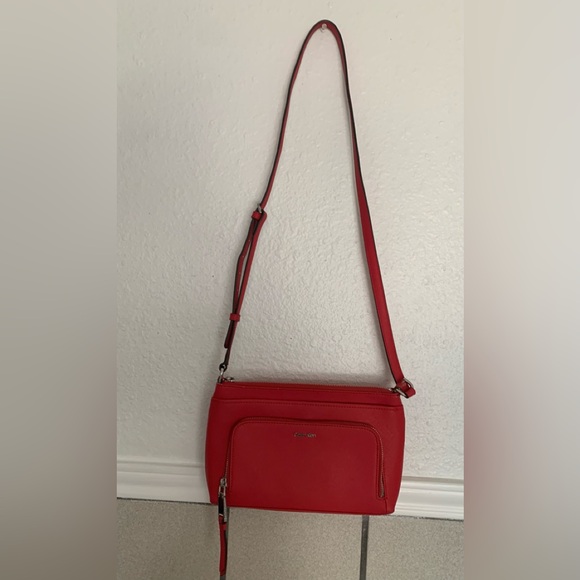 Calvin Klein Handbags - Calvin klein crossbody bag